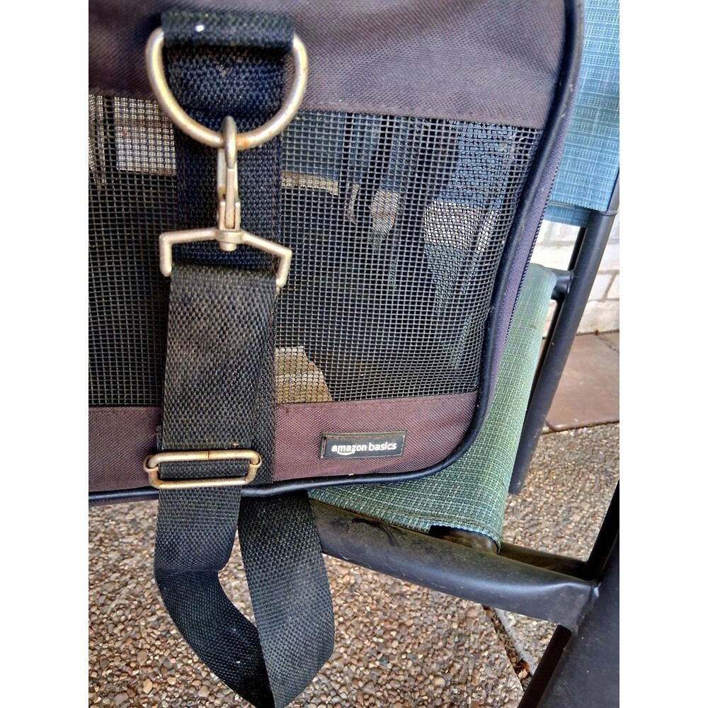 Amazon Basics Pet Carrier Duffle Bag